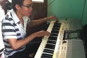 “Cao thủ” độc tấu vọng cổ bằng đàn Organ cực đỉnh