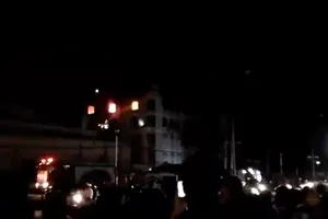 Vụ cháy ở Cần Thơ: Lửa lại bùng phát trong đêm 