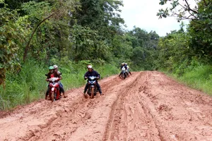 Mong mỏi của dân từ hơn 10 km đường sình lầy