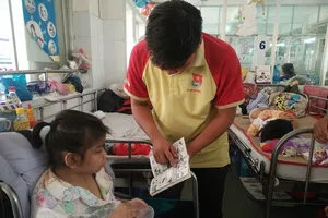 Người thầy mong phép màu đến với cô học trò nghèo