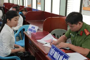 Clip: Khắp nơi tắc việc cấp căn cước công dân