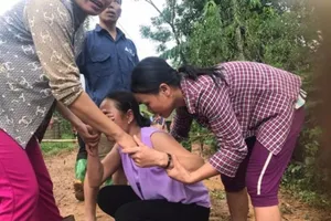 Không khí tang thương nơi 18 người bị đất đá vùi lấp