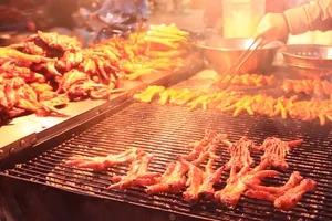 Video: Hiểm họa khôn lường từ đồ nướng vỉa hè 