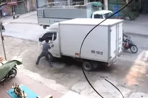 Tai nạn hy hữu khi quên khóa phanh ô tô