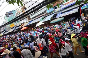 Chùa Bà Châu Đốc đón khách thập phương dịp đầu năm mới