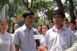 Học sinh TP.HCM viếng nguyên Thủ tướng Phan Văn Khải