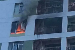 Cháy tại tầng 8 chung cư ParcSpring, quận 2 