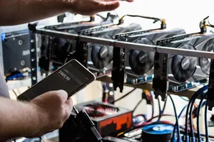 Bộ Tài chính đề xuất cấm nhập máy đào bitcoin