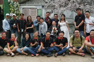 Nhóm chụp ảnh mang lại hạnh phúc cho nhiều cặp đôi khuyết tật