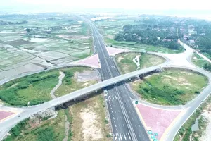 Toàn cảnh tuyến đường cao tốc Hải Phòng - Hạ Long