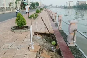 Clip: Bờ kè chục tỉ sụp lún gây nguy hiểm cho người dân