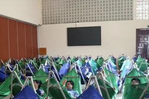 Giấc ngủ thoải mái của sinh viên tại khu nghỉ trưa