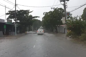 Clip mưa bão ở Cần Giờ do bão số 9 