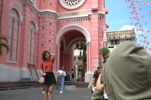 Không khí đón mừng Giáng sinh ở TP.HCM