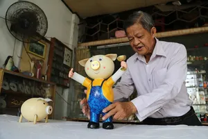 Ngắm bộ linh vật Xuân Kỷ Hợi ngộ nghĩnh làm từ vỏ trứng