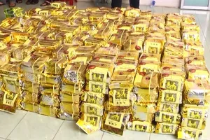 Video: Công an TP.HCM bắt 1,1 tấn ma túy giấu trong thùng loa