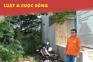 Hóc Môn: Nhiều người dân mỏi mòn chờ cấp phép xây dựng