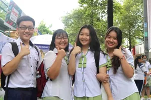 'Em chúc em và các bạn ngày mai dự thi thật tốt'