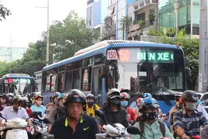 TP.HCM triển khai làn đường xe buýt riêng: Người dân nói gì?