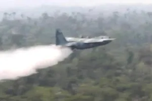 Video: Brazil điều máy bay quân sự chữa cháy rừng Amazon