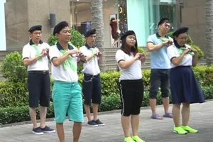 Người mang âm nhạc đến với lớp học không lời