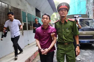 Video: Dẫn giải Nguyễn Minh Hùng và đồng phạm đến tòa