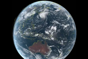 Video: Siêu bão Hagibis nhìn từ vệ tinh NASA