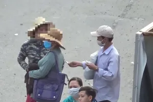 Video: Bị móc sạch tiền, vàng ở Suối Tiên, nạn nhân phẫn nộ