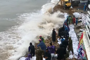 Quảng Ngãi, Bình Định, Phú Yên trước giờ bão số 6 đổ bộ