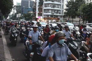 Người dân TP.HCM hiến kế giảm kẹt xe cho thành phố