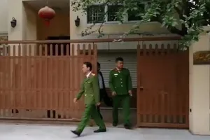 Video: Khám nhà chánh văn phòng Thành ủy Hà Nội