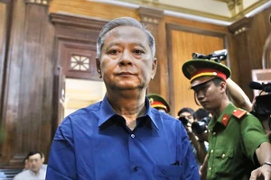 Video: Ông Nguyễn Hữu Tín xin lỗi nhân dân TP.HCM