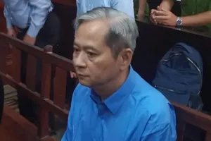 Clip: Ông Nguyễn Hữu Tín tự bào chữa trước tòa