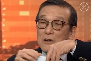 Chuyên gia WHO hướng dẫn đeo khẩu trang đúng cách