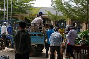 Video: Cả nước chung tay hỗ trợ thôn Văn Lâm 3