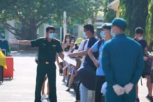 Video: Gần 1.000 người hoàn thành cách ly ở TP.HCM