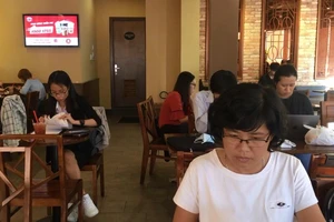 Sau 35 tuổi mới sinh: BS cảnh báo nhiều nguy cơ cho mẹ và con