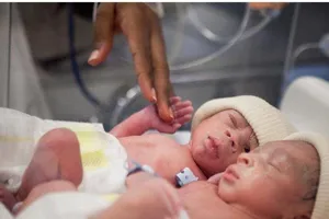 Hai em bé chào đời trong mùa dịch COVID-19 được đặt tên là Covid và Corona. Ảnh: GETTY IMAGES