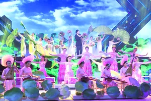 Khai mạc Lễ hội kỷ niệm 44 năm Thành phố mang tên Bác