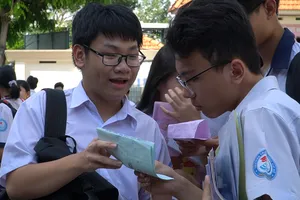 Tuyển sinh lớp 10: Thí sinh nói gì về môn thi Anh văn?