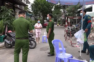 Bên trong tuyến đường bị cách ly ở quận Thủ Đức