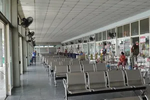 Đà Nẵng: Bến xe, nhà ga vắng khách ngày đầu hoạt động trở lại