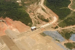 Dự án hồ chứa nước ngàn tỷ có vốn nhưng không thể thi công 