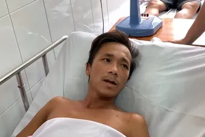 Người đàn ông bị rắn hổ mang chúa cắn kể lại giây phút sinh tử