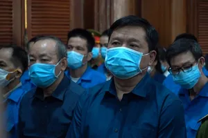 Luật sư: VKS hãy rút cáo buộc ông Thăng gây thiệt hại 725 tỉ 