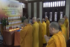 Video: Cầu siêu cho 35 chiến sĩ hy sinh khi giúp dân trong lũ