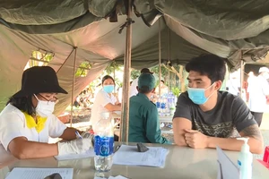 Video: Người từ vùng dịch đến Đắk Lắk công tác phải trình kết quả XN SARS-CoV-2