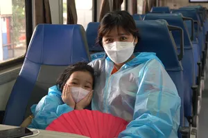 Video: Hơn 400 công dân Quảng Trị tạm biệt TP.HCM về quê vì dịch COVID-19