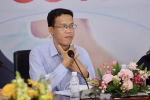 Video: Phó trưởng Khoa Y học cổ truyền hướng dẫn cách làm dịu cơn ho