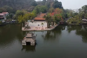 Video: Chùa Thầy ở Hà Nội được công nhận điểm du lịch Di tích quốc gia đặc biệt